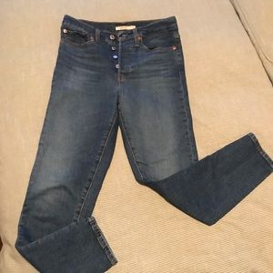 Levi Wedgie Skinny Jeans